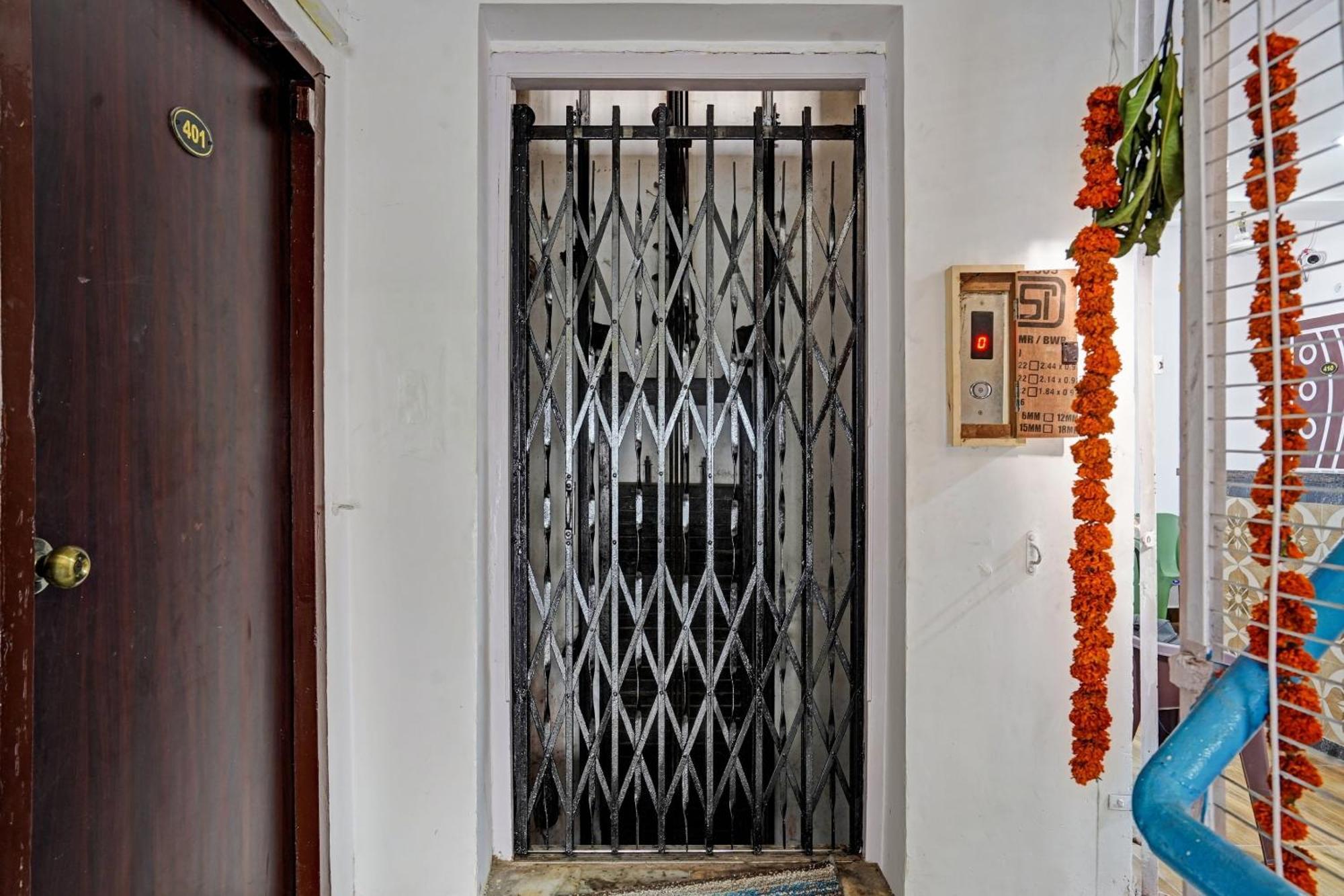 Hotel O Sai Krishna Residency Vijayawāda المظهر الخارجي الصورة